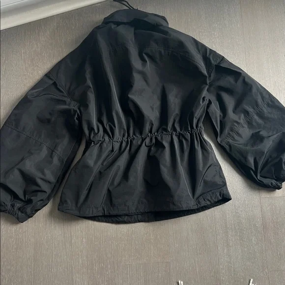 Lululemon Lightweight Cinch-Waist Jacket
Black Size 8 - Picture 8 of 10